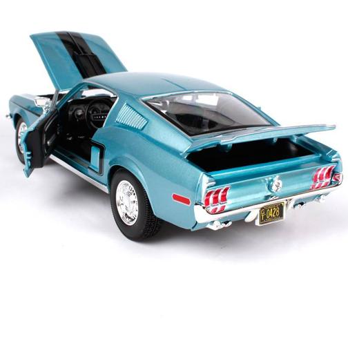 Maisto Ford Mustang GT Cobra Jet 1968 1:18