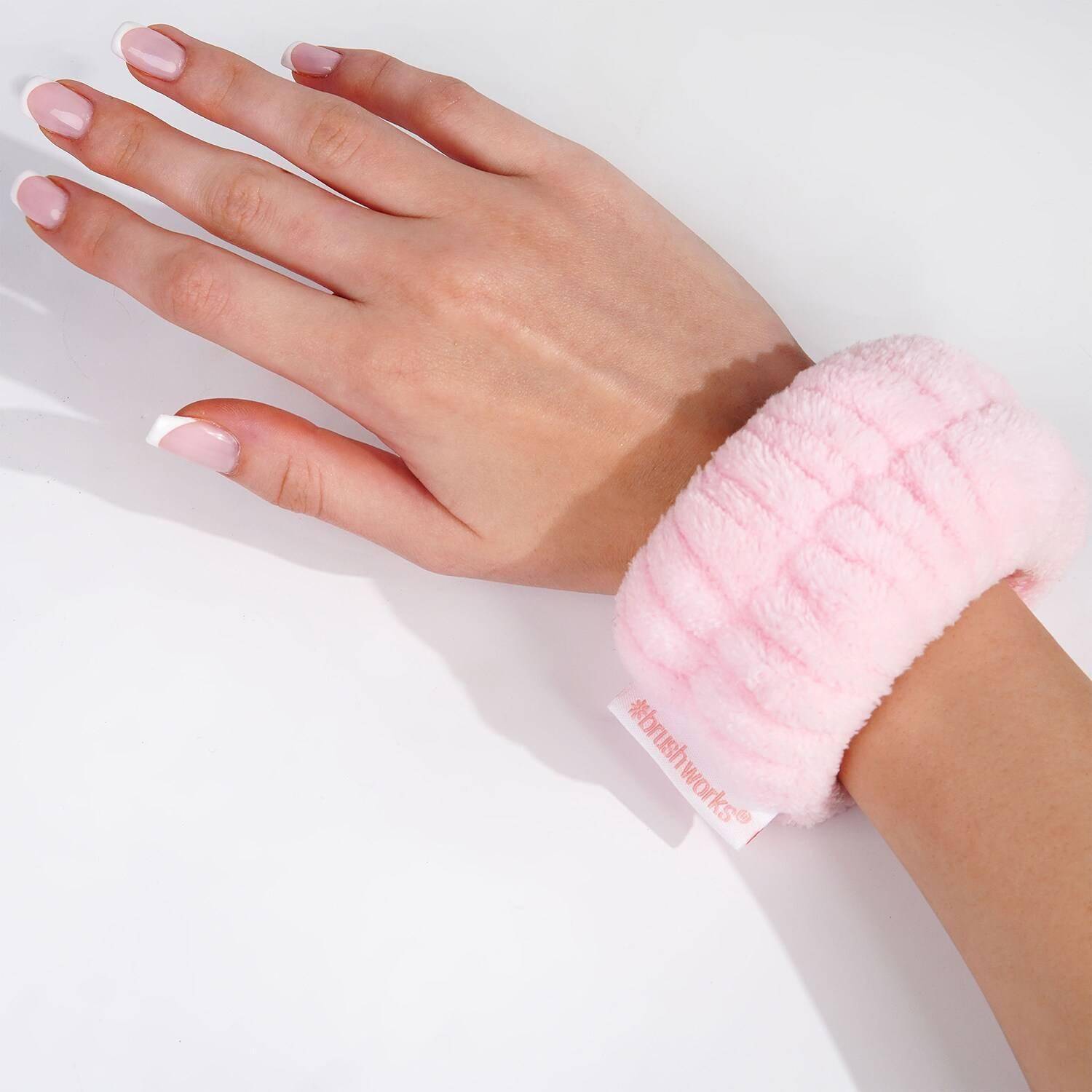 Brushworks Microfibre Wrist Wash Bands 2