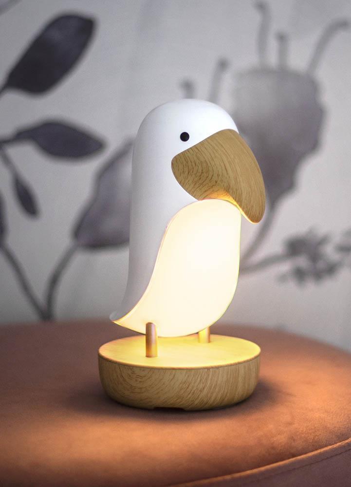 Star Trading Toucan höjd 20 avger ett mjukt Nattlampa